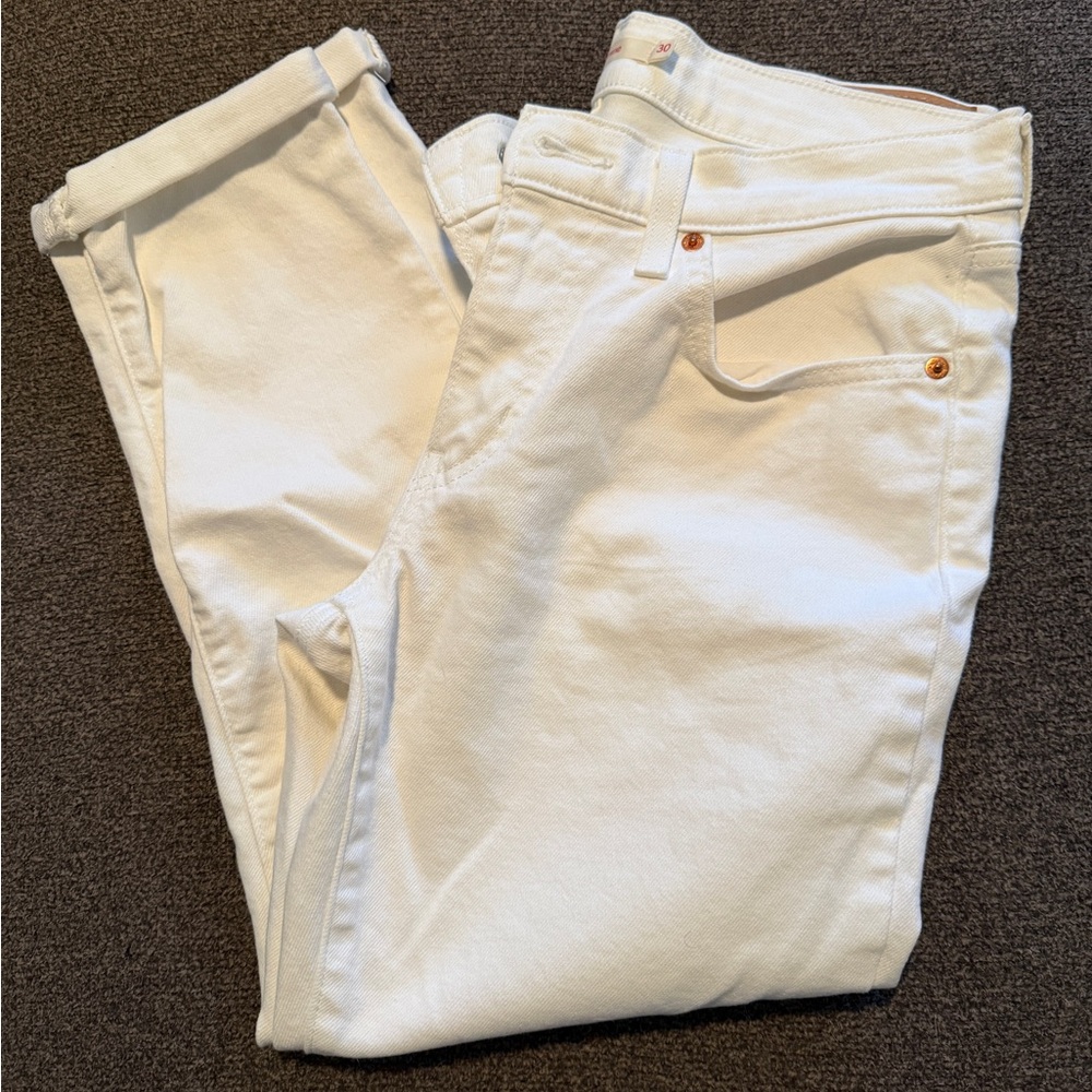 Levi's White Boyfriend Jeans - Leather Patch Detail